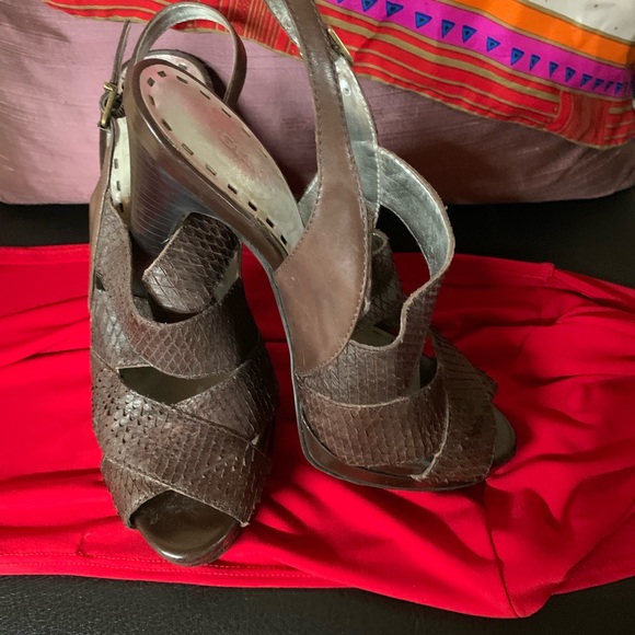 Sandals - Picture 3 of 8